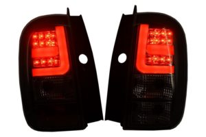 Stopuri LED compatibile cu Dacia Duster (2010-2017) Black