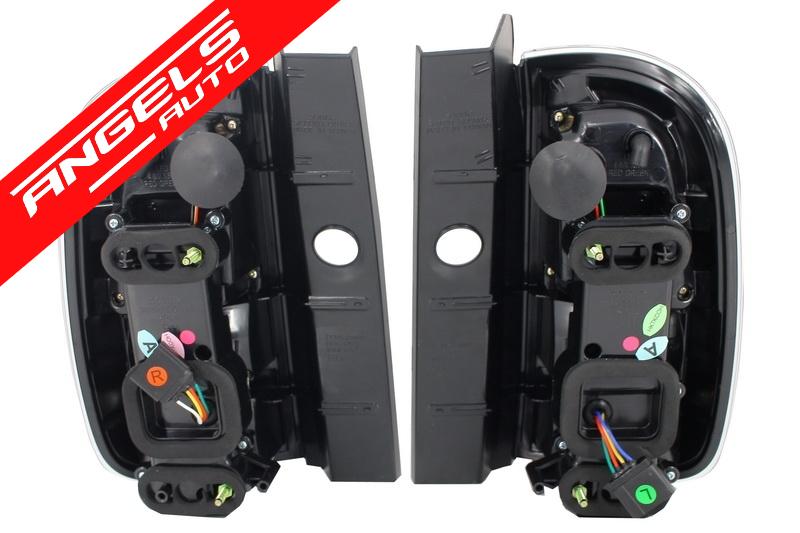 Stopuri LED compatibile cu Dacia Duster (2010-2017) Black - imagine 8