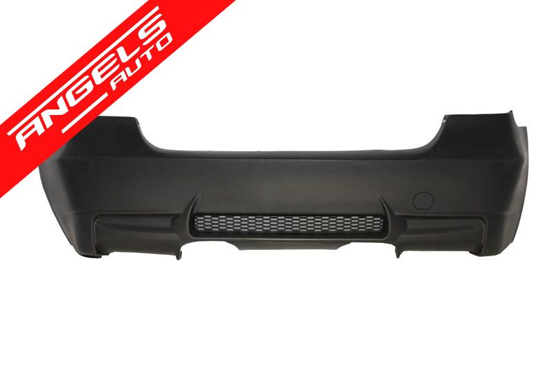 Bara spate M compatibila cu BMW Seria 3 E90 (2004-2011) M3 Look Evacuare Dubla