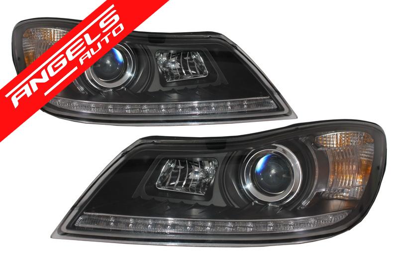 Faruri compatibile cu Skoda Octavia (2009-2012) Dayline LED Negre