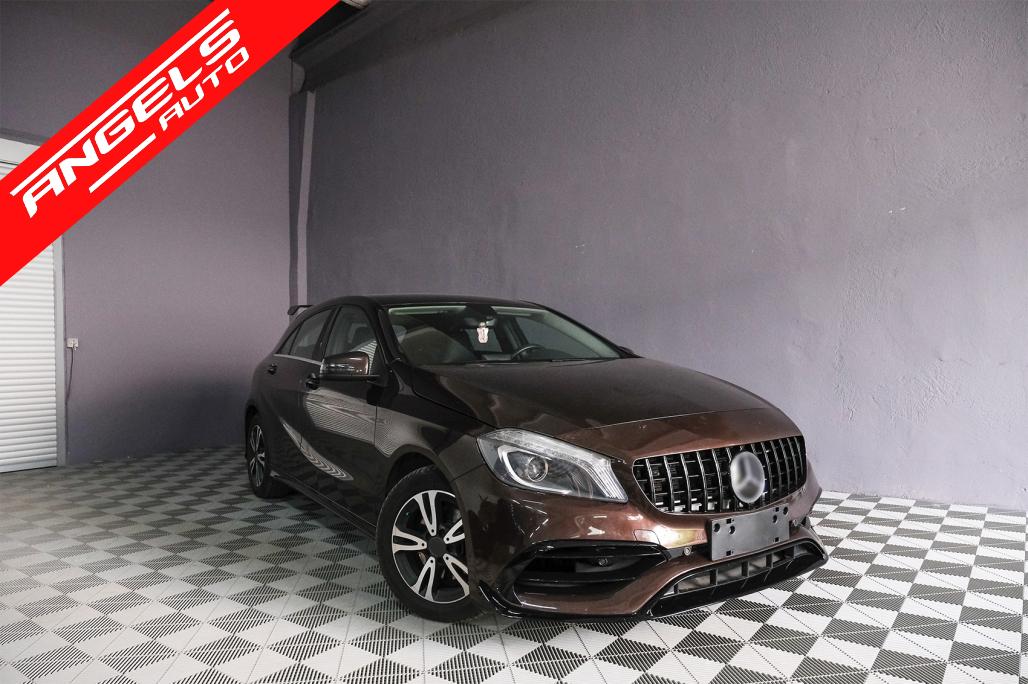 Pachet compatibil cu Mercedes A-Class W176 (2012-2018) Kit Facelift A45 Look - imagine 12