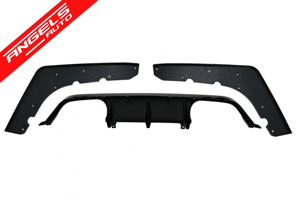 Kit Aero compatibil cu BMW F80 M3 F82 M4 (2014-2019) M Sport Design Negru Lucios - imagine 5