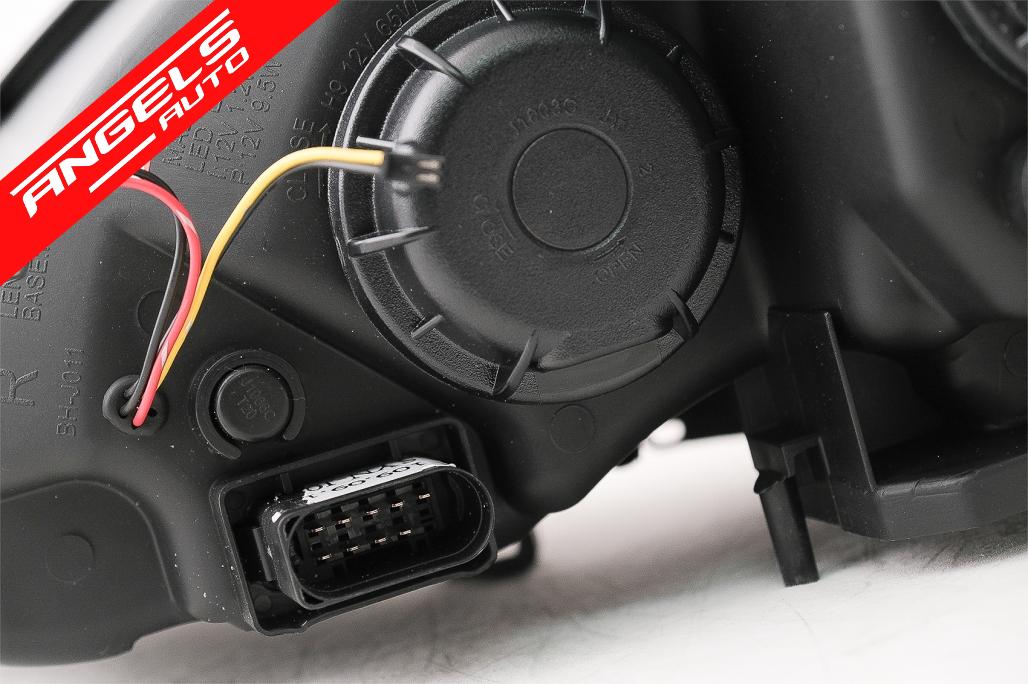 Faruri compatibile cu Mercedes C-Class W204 S204 (2007-2010) Negru cu Semnal Dinamic - imagine 6