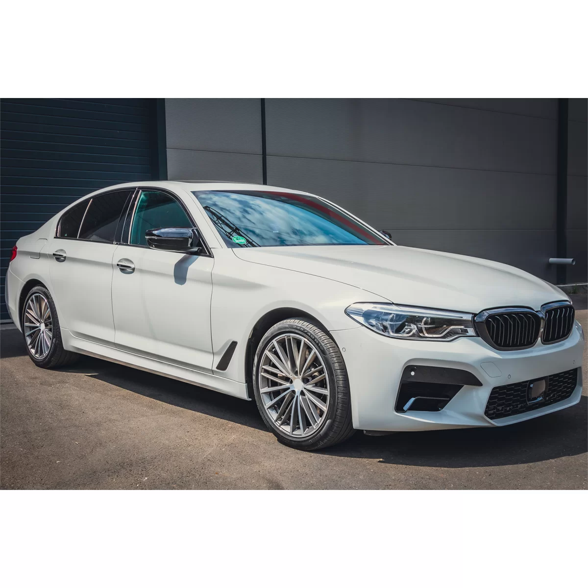 Pachet compatibil cu BMW Seria 5 G30 (2017-2019) M5 Sport Look - imagine 11