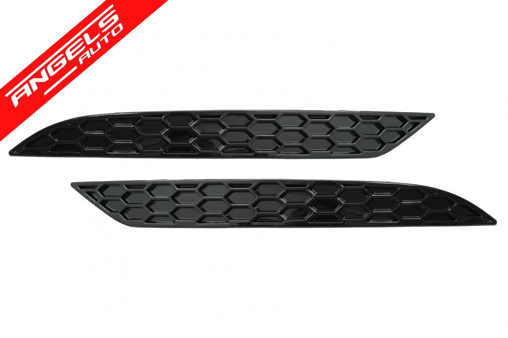 Honeycomb Reflectorizanti Bara Spate compatibil cu VW compatibil cu Golf 7.5 (2017-2019)