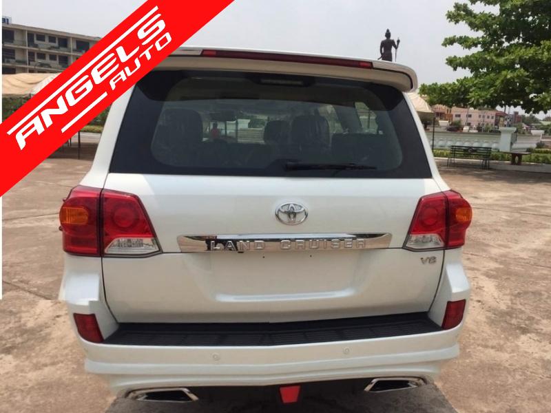 Pachet Exterior Complet compatibil cu Toyota Land Cruiser FJ200 (2015-up) - imagine 8