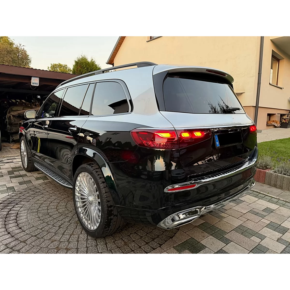 Pachet Exterior Complet compatibil cu Mercedes GLS SUV X167 (2019-2023) M-Design - imagine 6